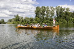 Kirchboot auf dem Rhein